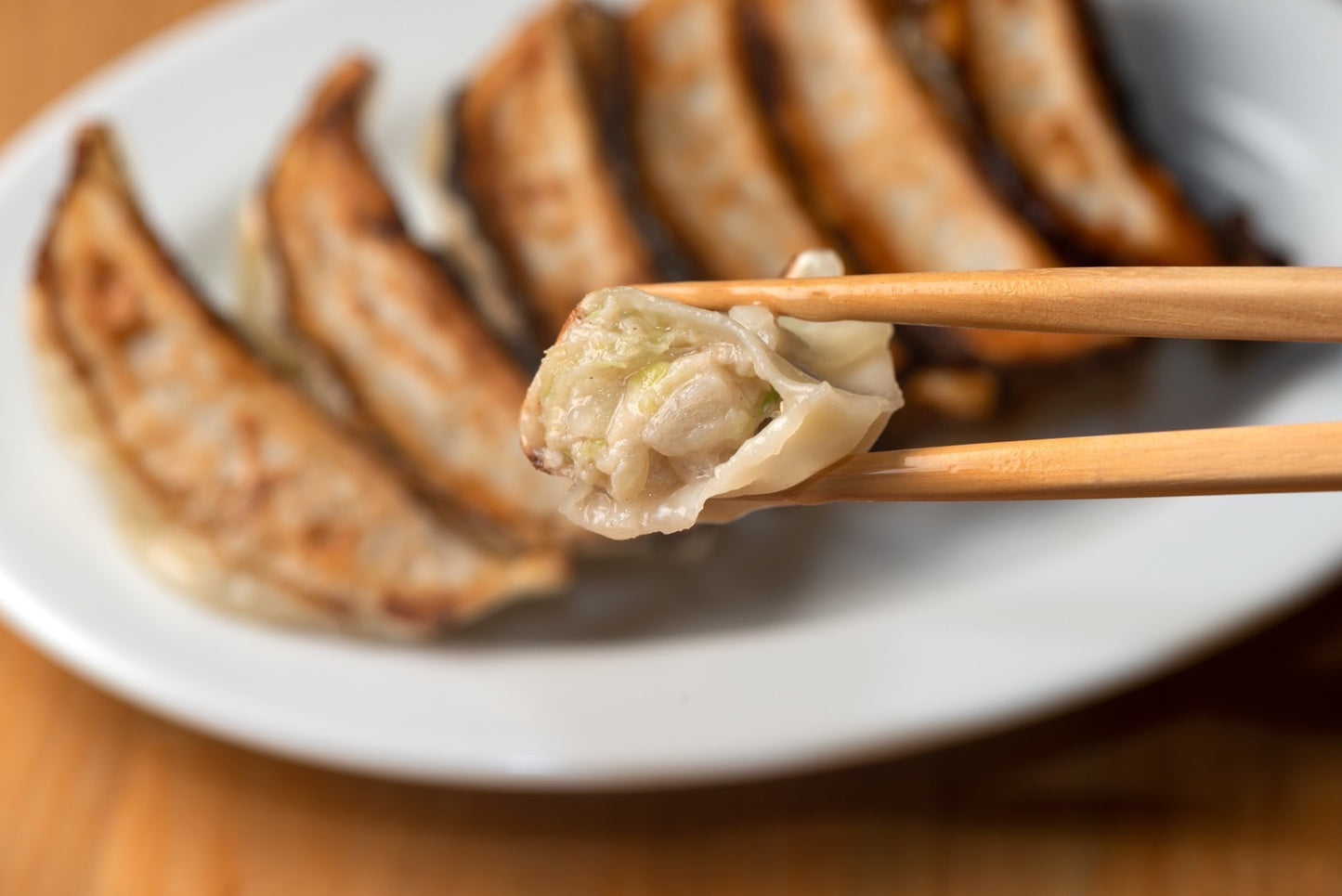 【お試しセット】スパイス餃子と黒豚餃子の25個入りセット 計50個